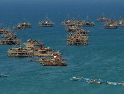 Merusak Ekosistem Laut Pangandaran, Pemkab Tertibkan Bagan Nelayan