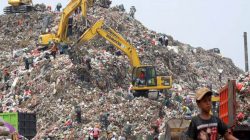 Sebagian besar pengelolaan sampah Tempat Pembuangan Akhir (TPA) di Indonesia menggunakan metode open dumping dan landfill
