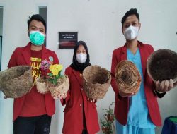 Mahasiswa UMS Buat Pot Ramah Lingkungan dari Limbah Pelepah Pisang