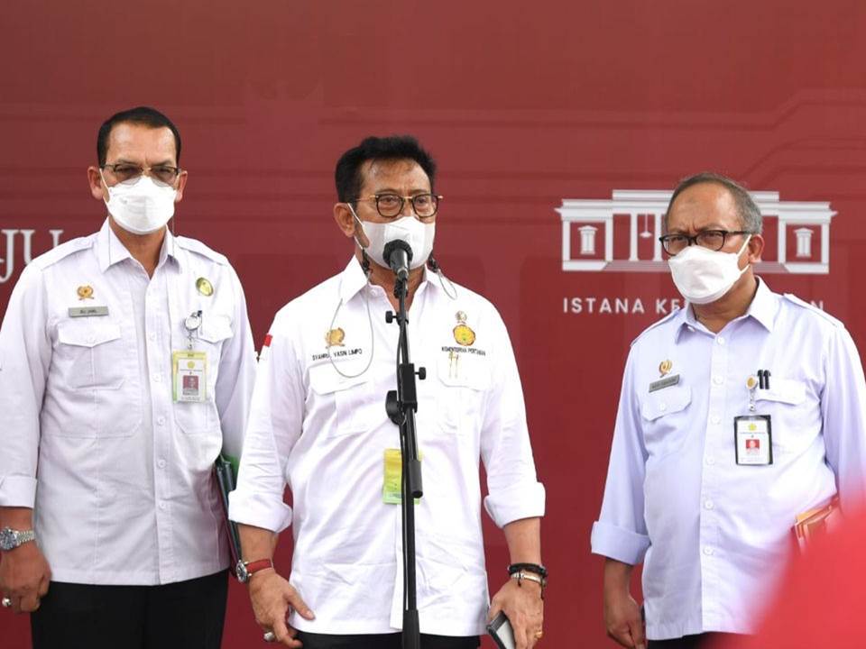 Menteri Pertanian Syahrul Yasin Limpo memberikan keterangan pers usai Rapat Terbatas mengenai Penguatan Ekosistem Pangan, Rabu (06/10/2021) di Istana Merdeka, Jakarta. (Foto: setkab.go.id)