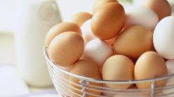 Telur Ayam Cangkang Coklat Lebih Sehat Dibanding yang Cangkang Putih, Benarkah?
