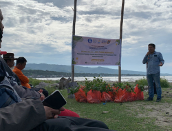 Selamatkan Ekologi Pesisir, Prodi Agroekoteknologi Unsulbar Tanam 1200 Bibit Mangrove di Desa Tandung Polewali Mandar