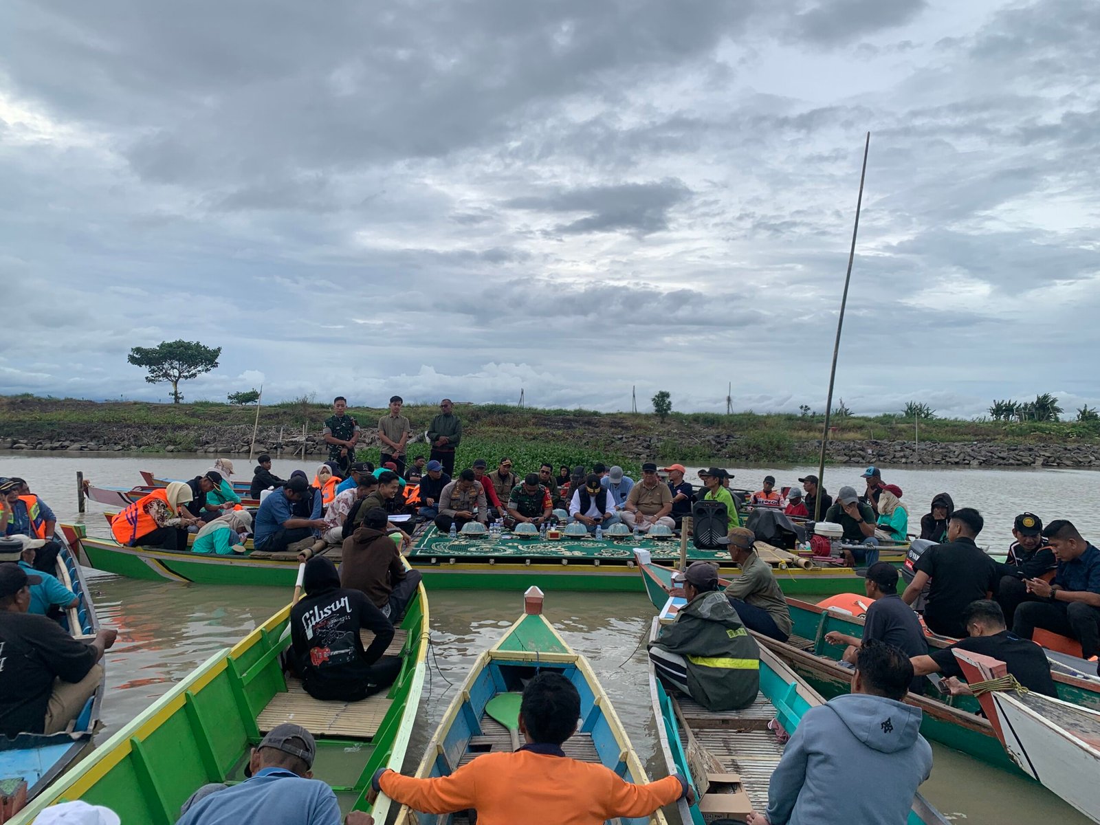 Tudang Sipulung Nelayan Danau Tempe bersama Bupati Wajo Andi Rosman